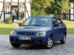 Hyundai Accent 5-Door 2000 года